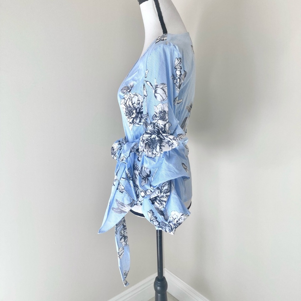 White House Black Market Floral Poplin Wrap Blouse Puff Sleeves Size 8 - Picture 5 of 10